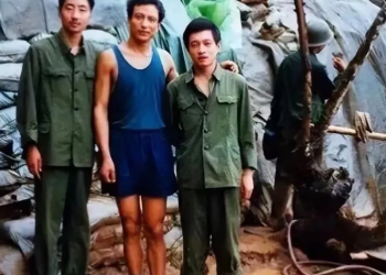 First-Class Merit Winner Li Qingjun — A Political Instructor Shaping the Image of 1980s Chinese Army Cadres